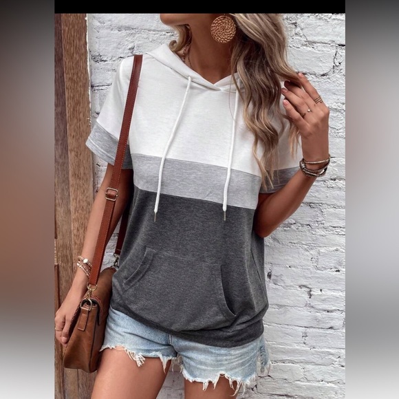 SHEIN Tops - SHEIN || NWOT Color Block Hoodie (M)